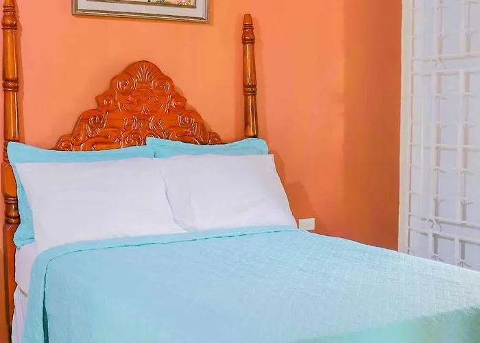 Charming Deluxe 2 Bedroom Holiday home